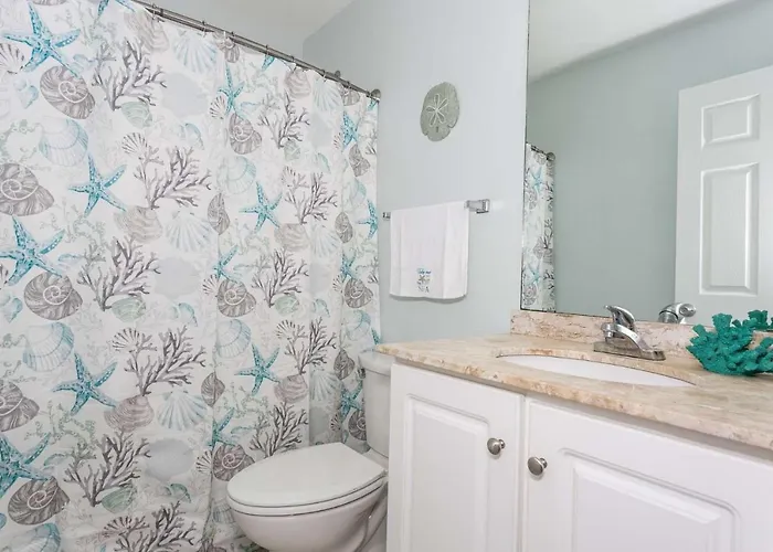 16038 Innerarity Pt Rd Holiday home