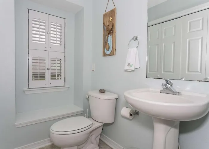 16038 Innerarity Pt Rd Holiday home *