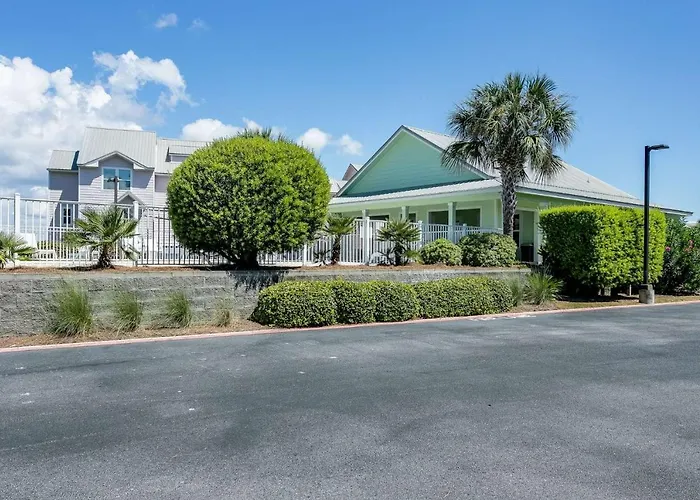Holiday home 16038 Innerarity Pt Rd